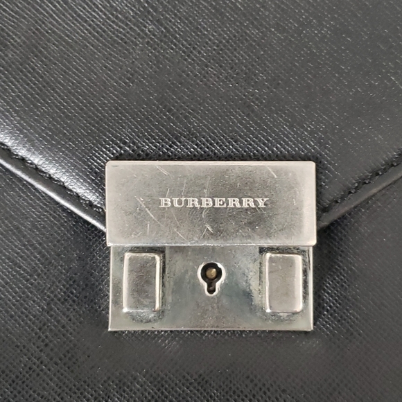 Burberry Leather Clutch with wrist strap - Picture 2 of 5
